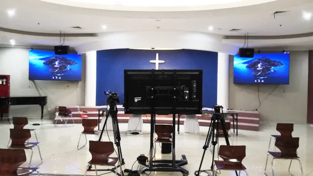 Fixed installation of LED screen indoor at GRII Kemayoran